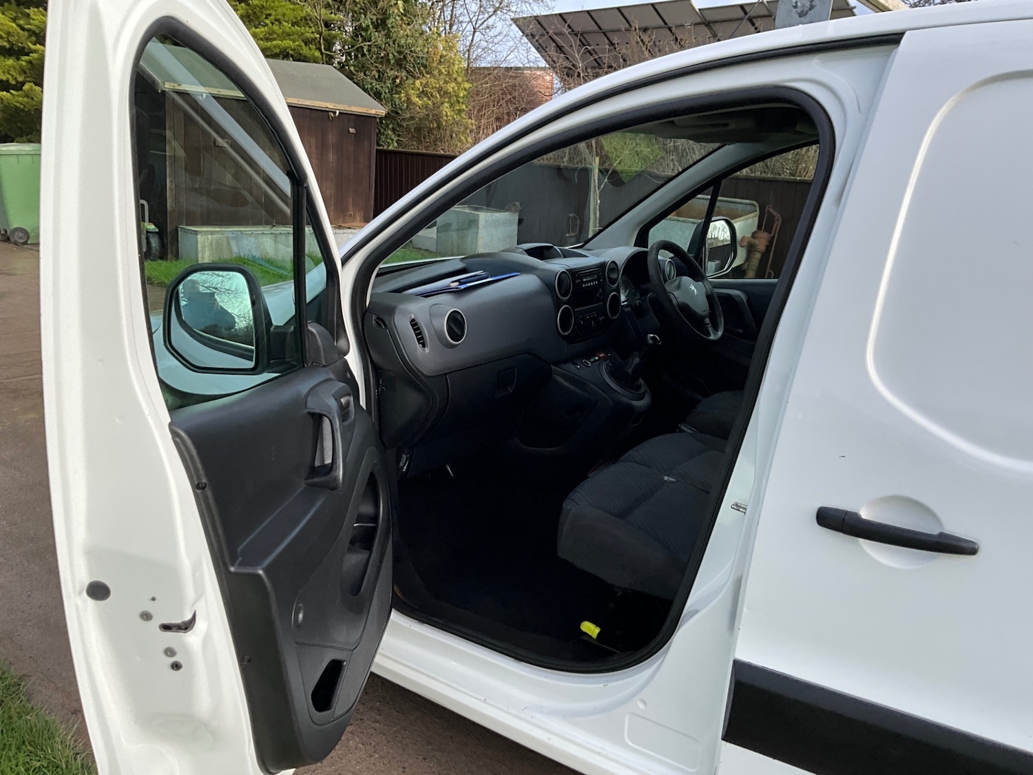 Used Peugeot Partner 2011 for sale - 77622769: Photo 9