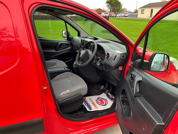 Used Peugeot Partner 2012 for sale - 76243351: Photo 11