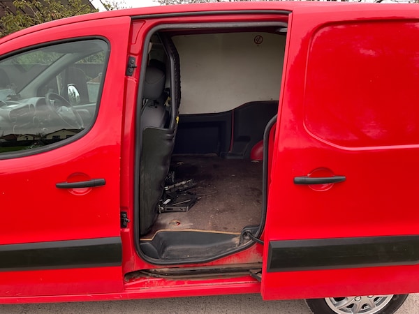 Used Peugeot Partner 2012 for sale - 76243351: Photo 8