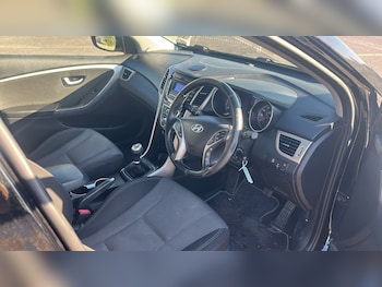 Used Hyundai i30 2015 for sale - 79462819: Photo