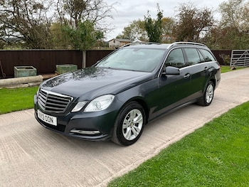 Used Mercedes-Benz E Class 2013 for sale - 76288515: Photo 3