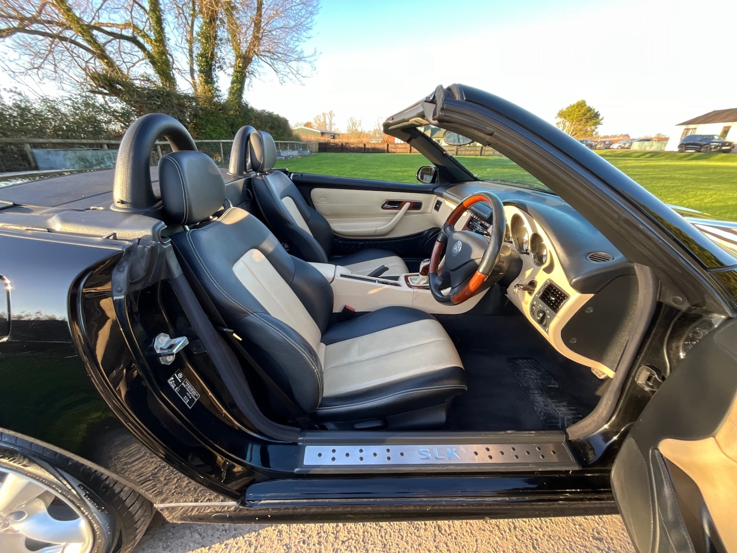 Used Mercedes-Benz SLK 2001 for sale - 77087332: Photo 11