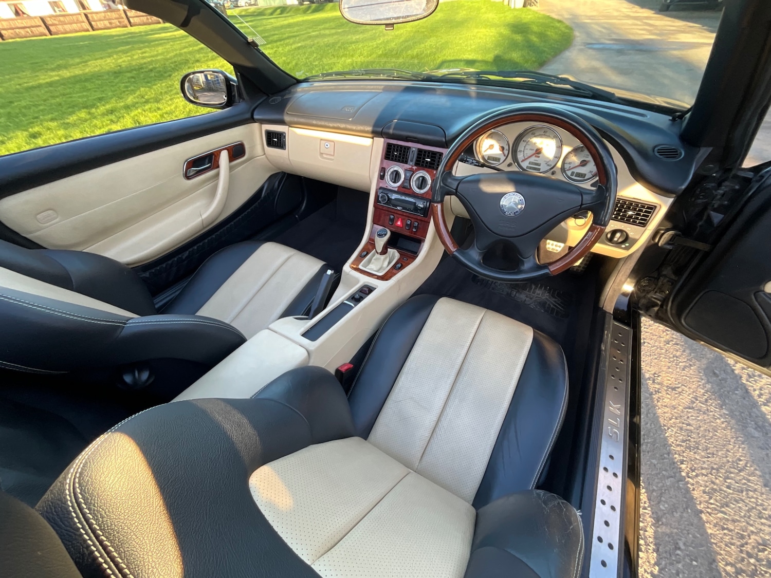 Used Mercedes-Benz SLK 2001 for sale - 77087332: Photo 12