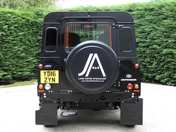 Used Land Rover Defender 90 2016 for sale - 75744876: Photo