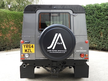 Used Land Rover Defender 110 2014 for sale - 79326720: Photo