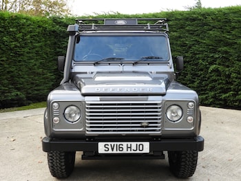 Used Land Rover Defender 110 2016 for sale - 76208677: Photo