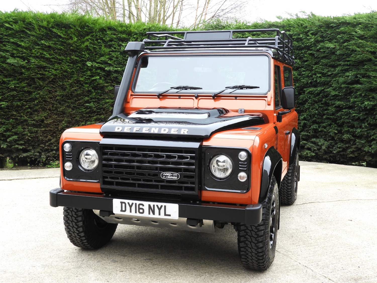 Used Land Rover Defender 90 2016 for sale - 77504362: Photo 10