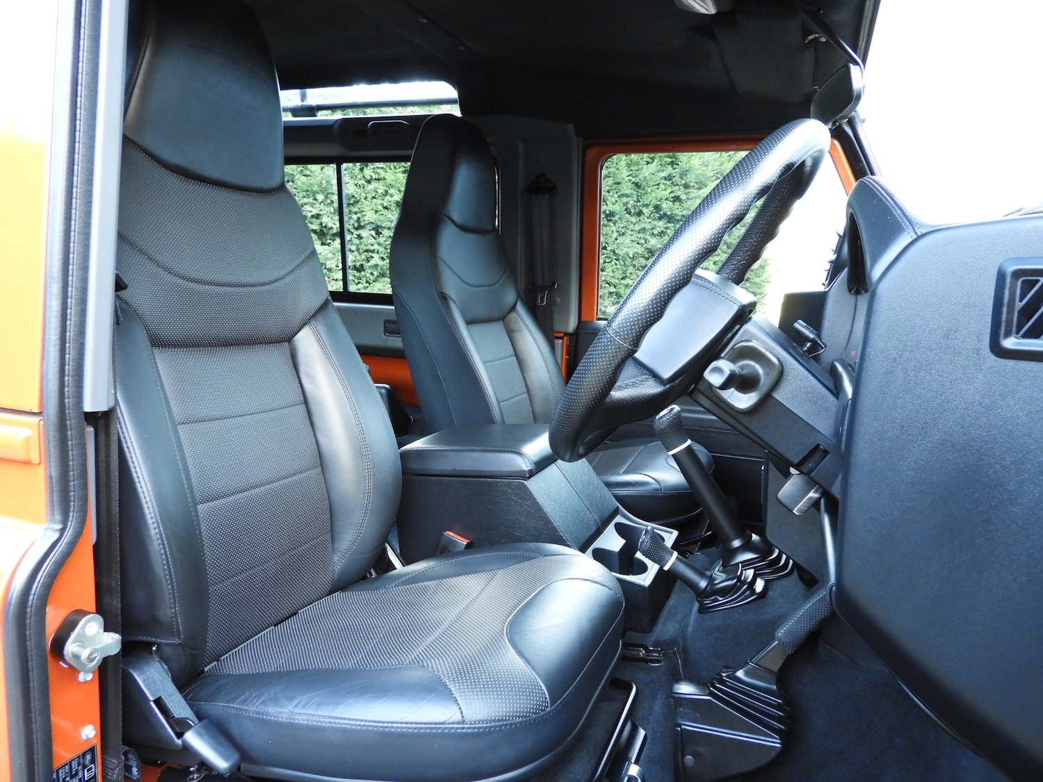 Used Land Rover Defender 90 2016 for sale - 77504362: Photo 13