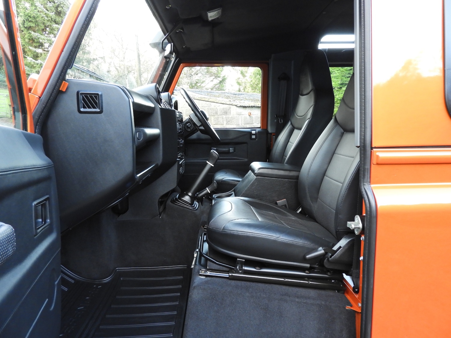 Used Land Rover Defender 90 2016 for sale - 77504362: Photo 14