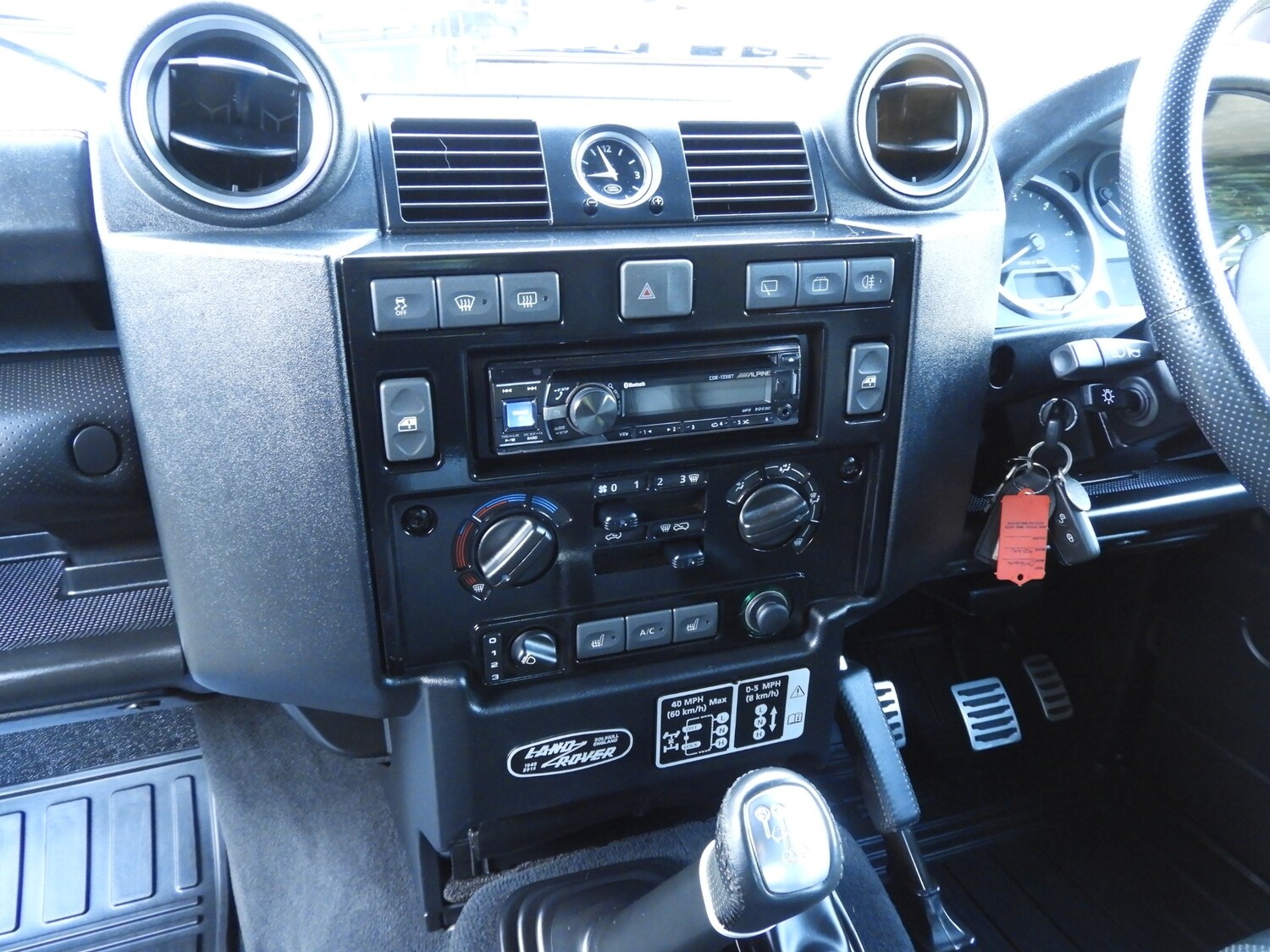 Used Land Rover Defender 90 2016 for sale - 77504362: Photo 17