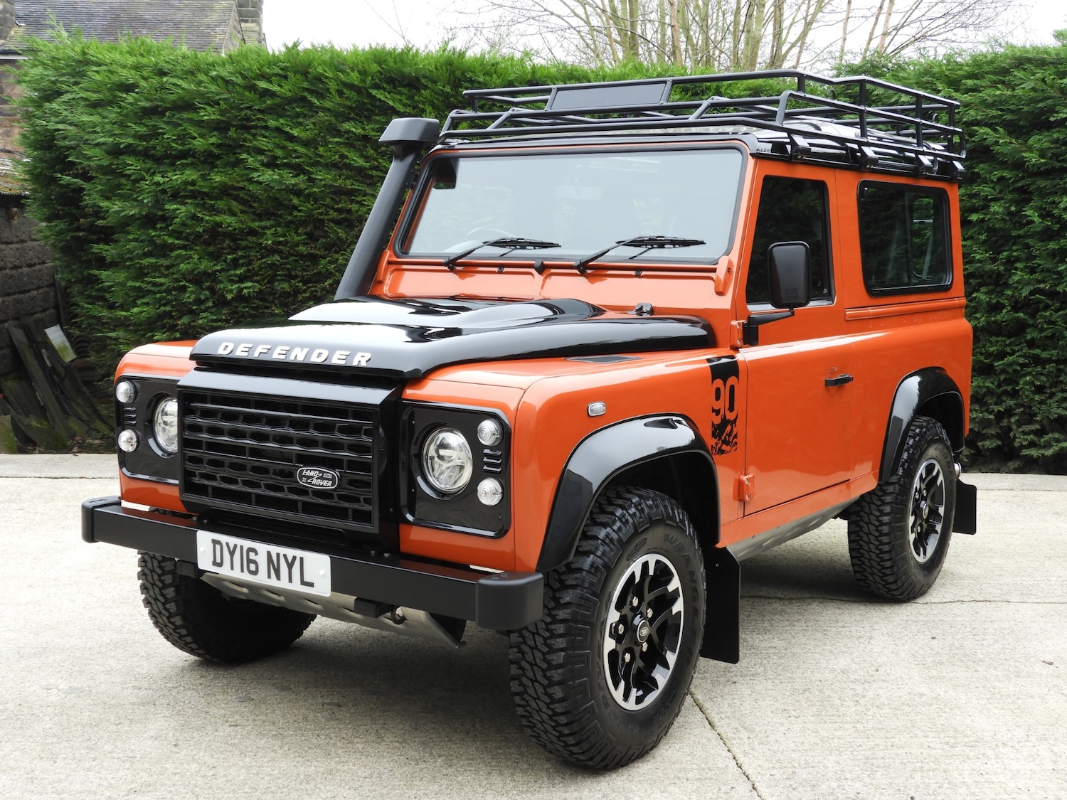 Used Land Rover Defender 90 2016 for sale - 77504362: Photo 2