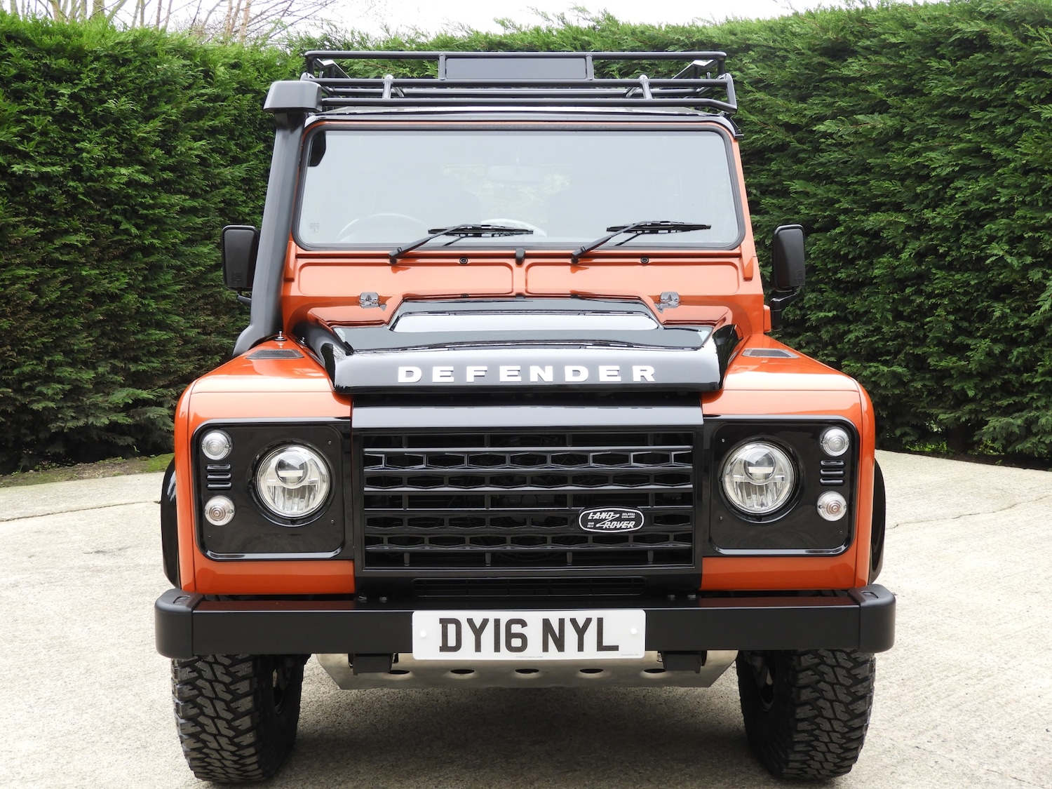 Used Land Rover Defender 90 2016 for sale - 77504362: Photo 3