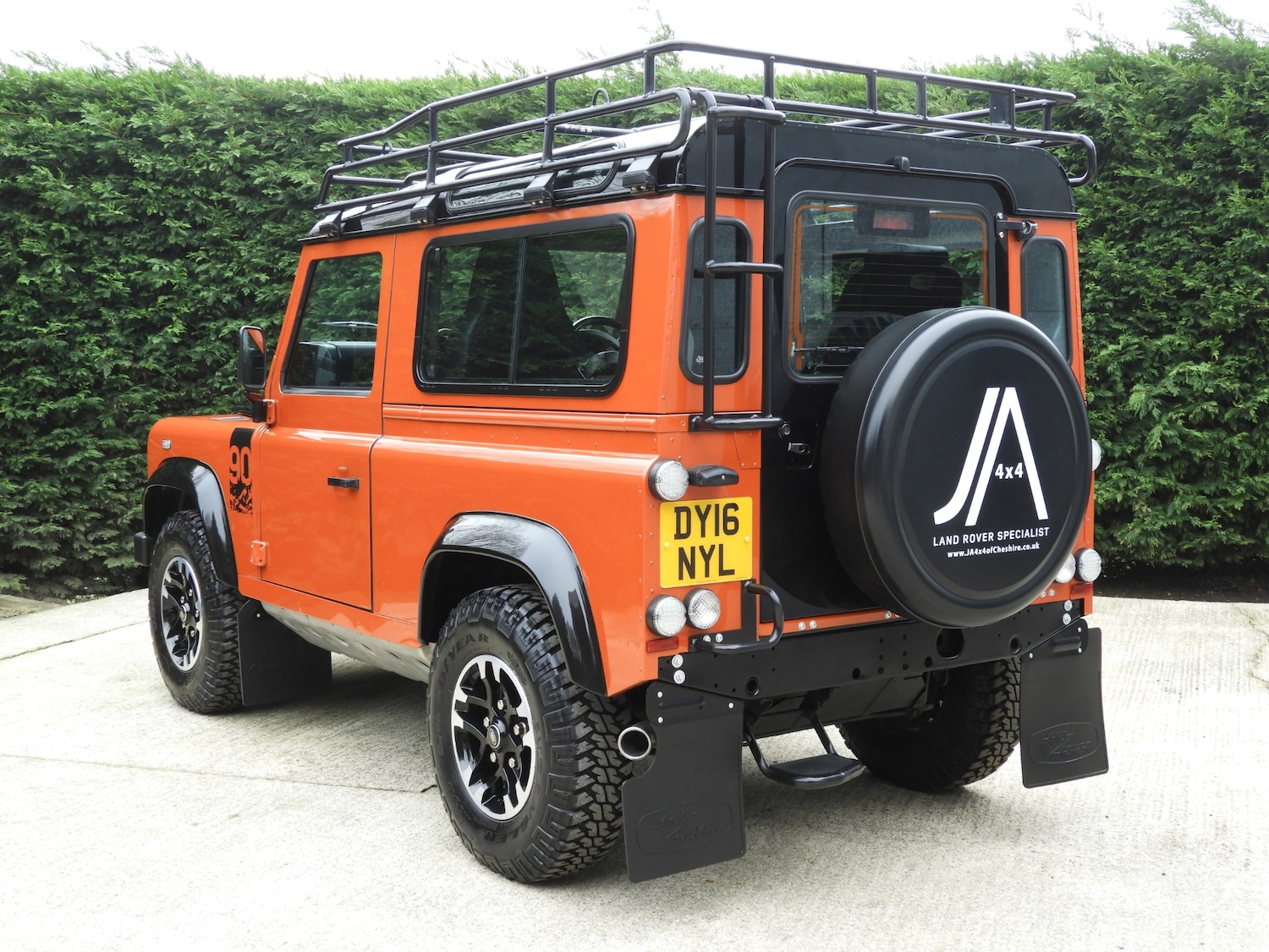 Used Land Rover Defender 90 2016 for sale - 77504362: Photo 6