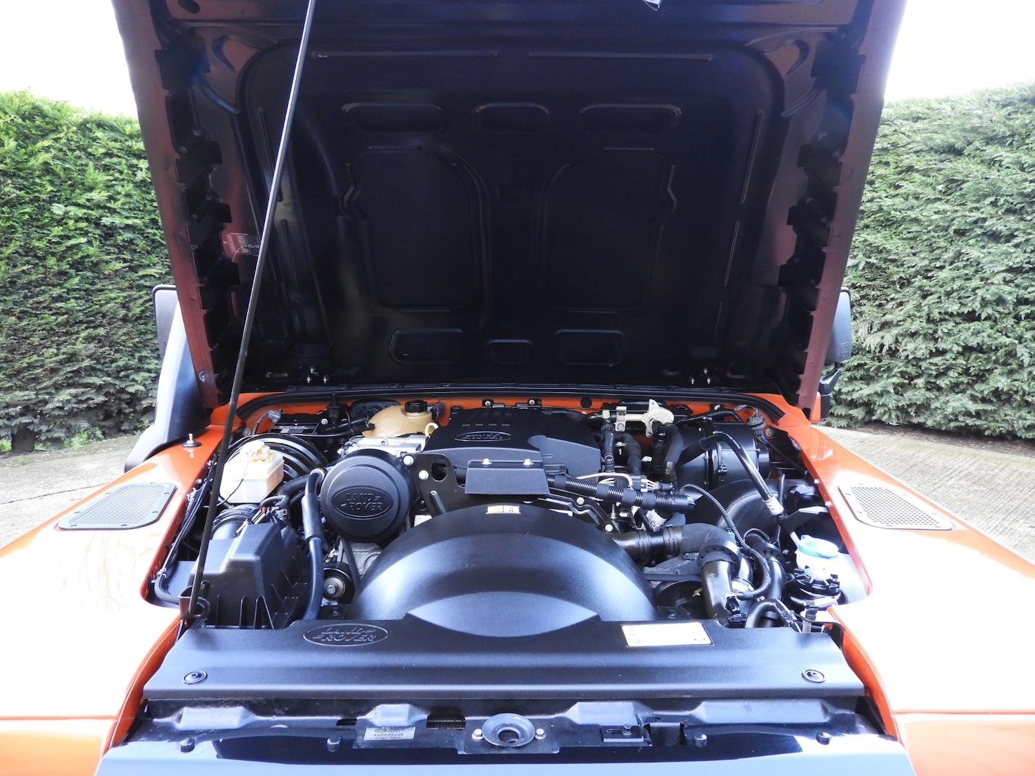 Used Land Rover Defender 90 2016 for sale - 77504362: Photo 7