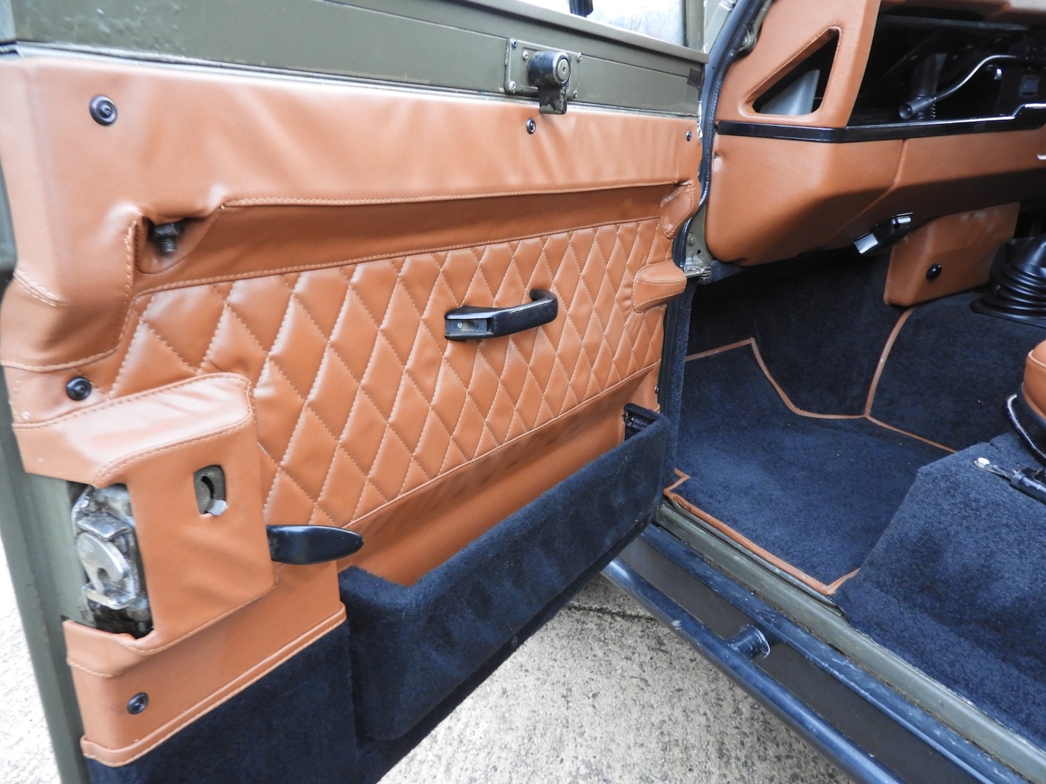 Used Land Rover Defender 90 1998 for sale - 77005445: Photo 18