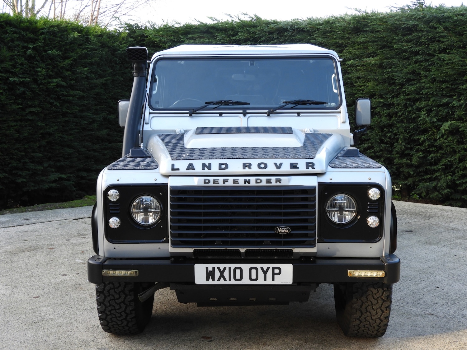 Used Land Rover Defender 110 2010 for sale - 76602740: Photo 3