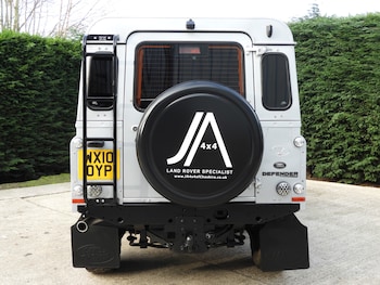Used Land Rover Defender 110 2010 for sale - 76602740: Photo