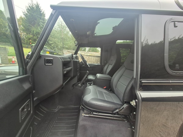 Used Land Rover Defender 90 2014 for sale - 76265331: Photo 10