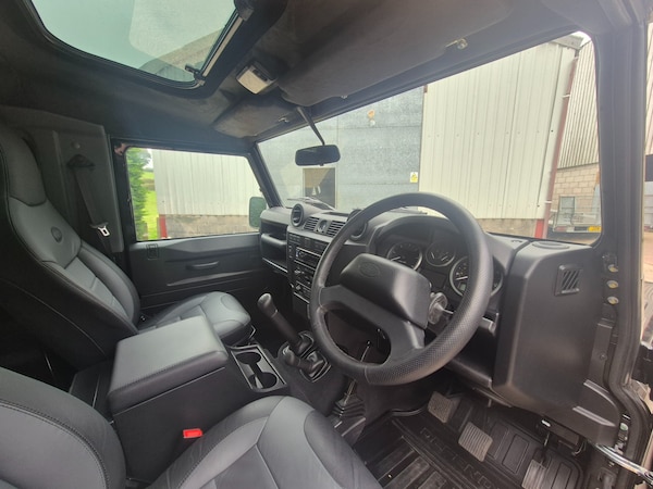 Used Land Rover Defender 90 2014 for sale - 76265331: Photo 12