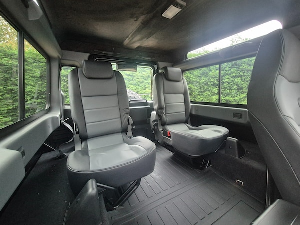 Used Land Rover Defender 90 2014 for sale - 76265331: Photo 14