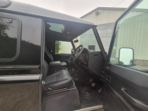 Used Land Rover Defender 90 2014 for sale - 76265331: Photo 8
