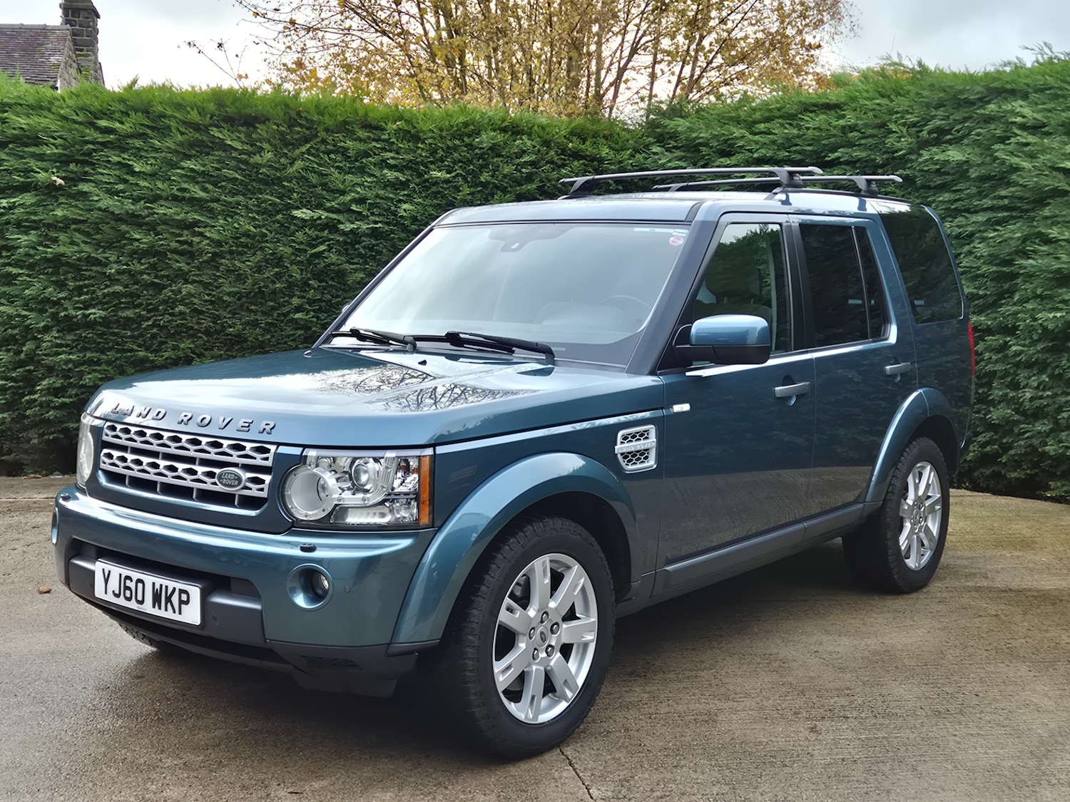 Used Land Rover Discovery 2020 for sale - 76452383: Photo 2