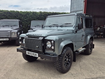 Used Land Rover Defender 110 2015 for sale - 79527559: Photo