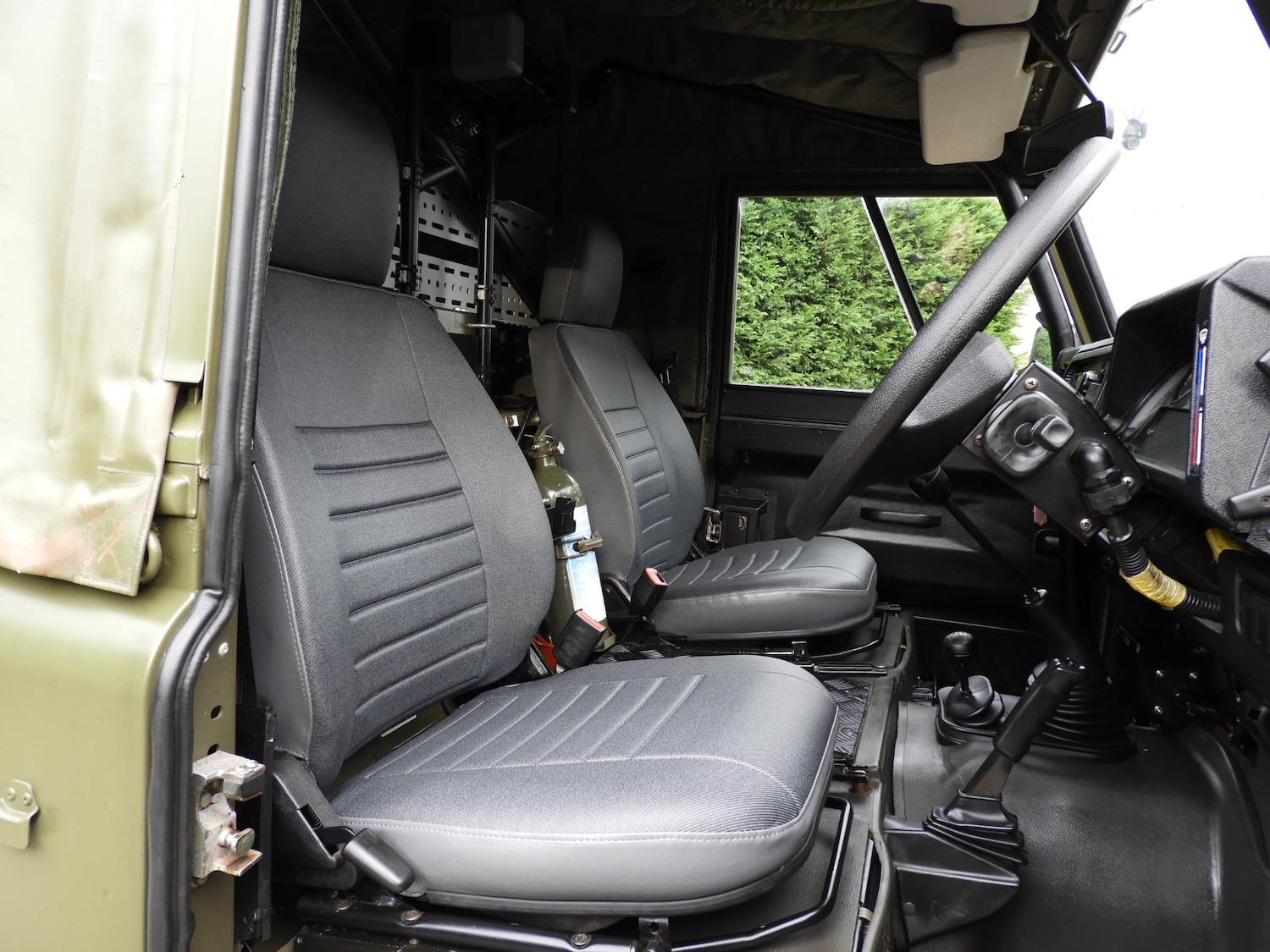 Used Land Rover Defender 90 1999 for sale - 76780406: Photo 13