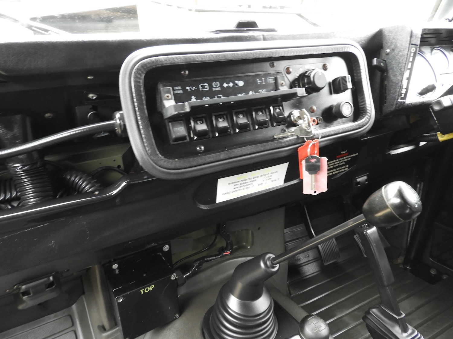 Used Land Rover Defender 90 1999 for sale - 76780406: Photo 17