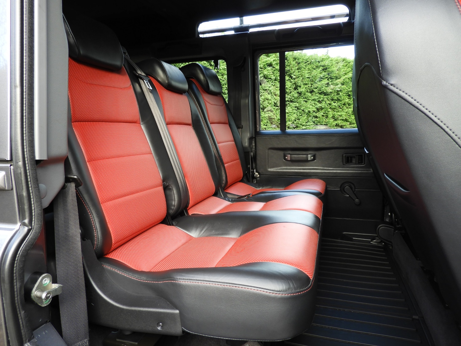 Used Land Rover Defender 110 2016 for sale - 77044261: Photo 14