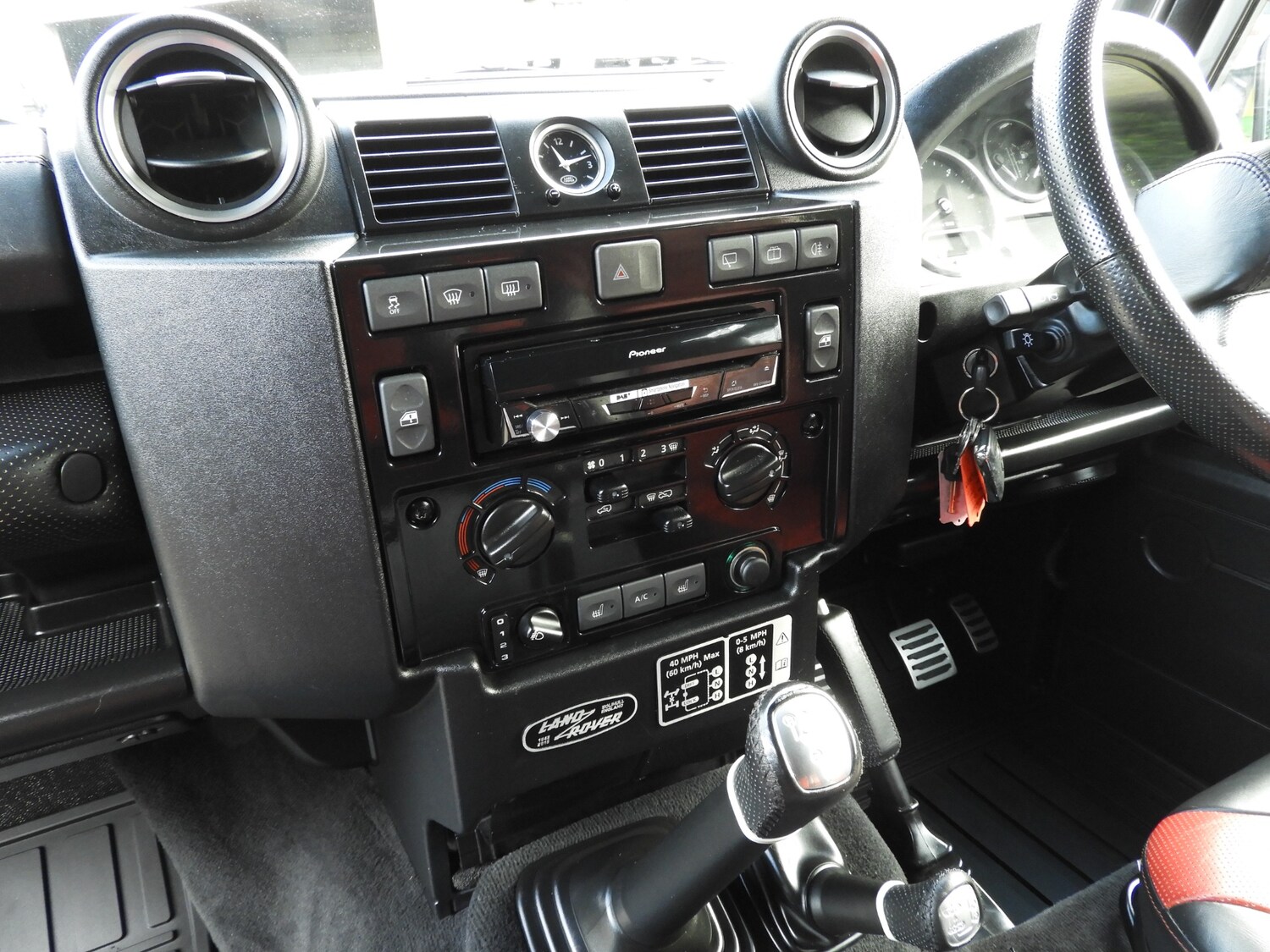 Used Land Rover Defender 110 2016 for sale - 77044261: Photo 18