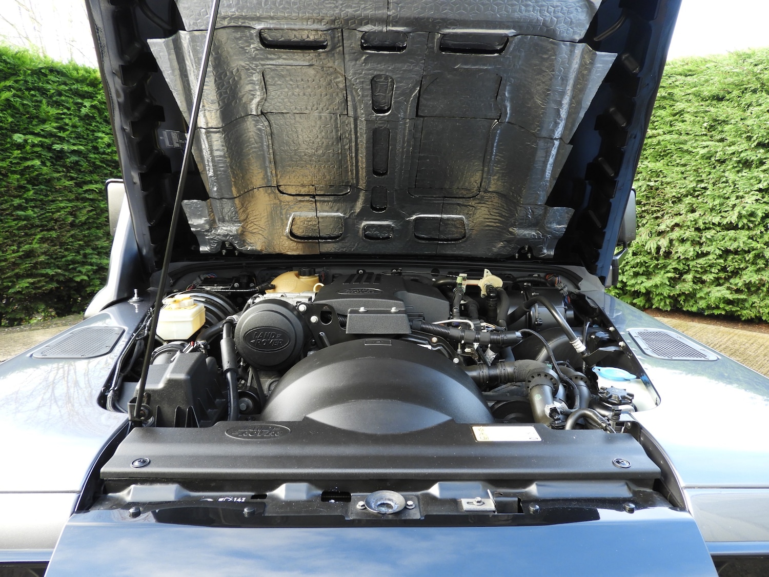 Used Land Rover Defender 110 2016 for sale - 77044261: Photo 7