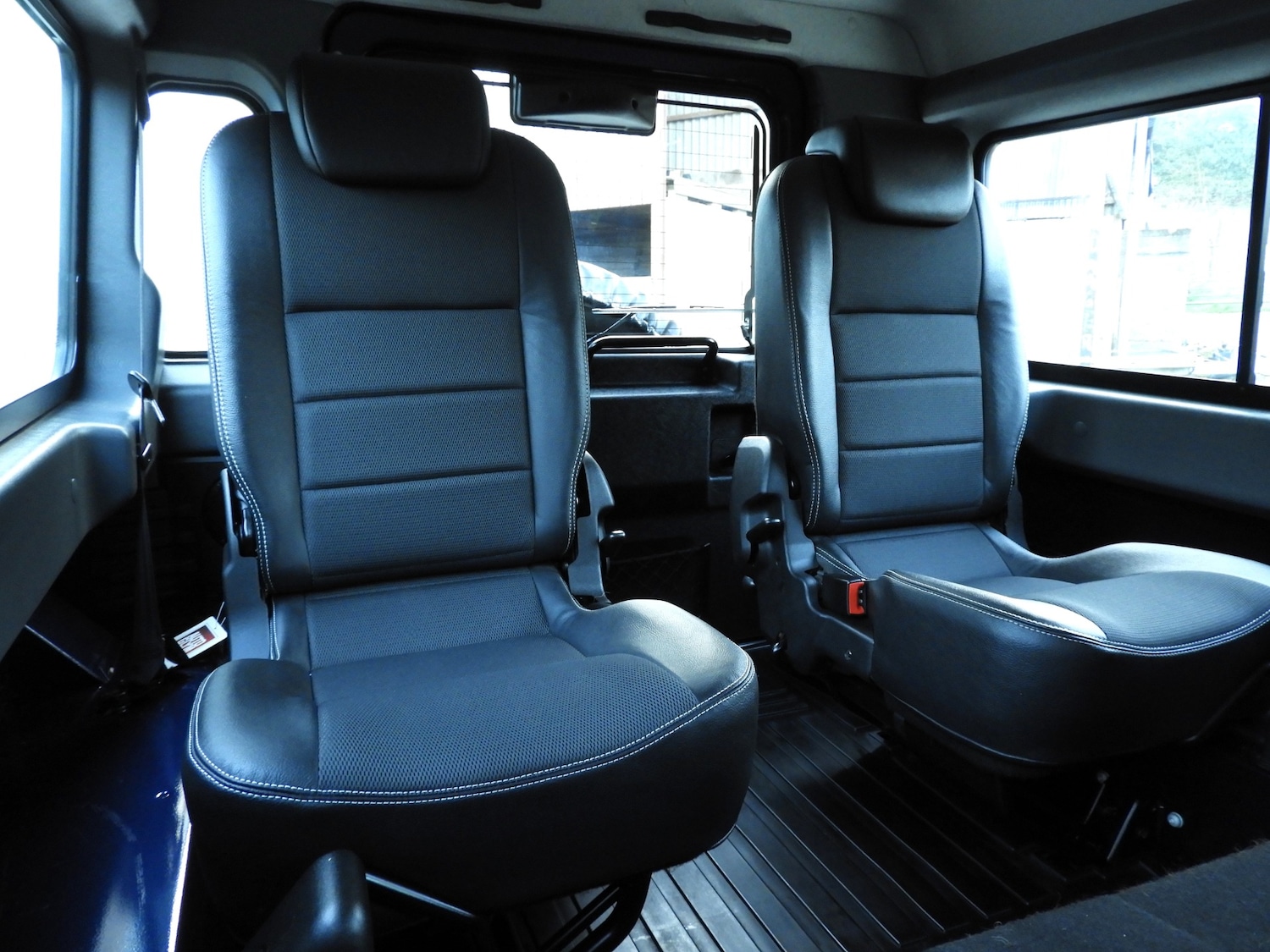 Used Land Rover Defender 110 2014 for sale - 77532632: Photo 20