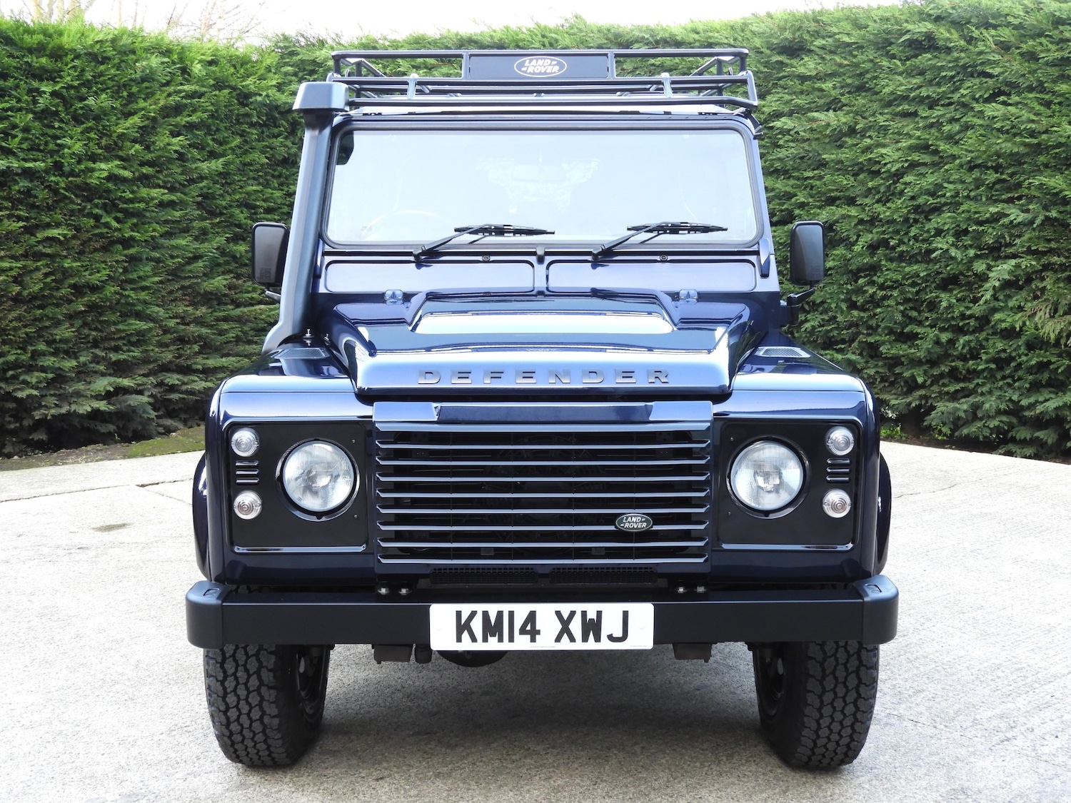Used Land Rover Defender 110 2014 for sale - 77532632: Photo 3