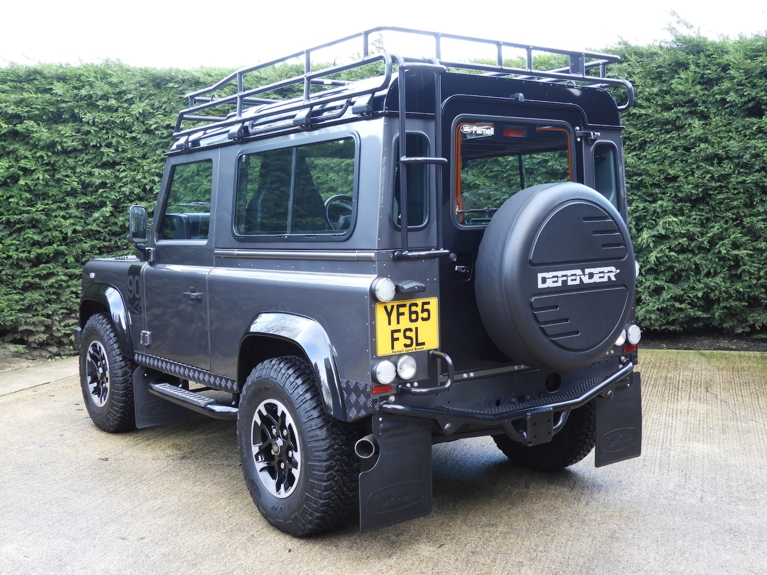 Used Land Rover Defender 90 2016 for sale - 77629445: Photo 4