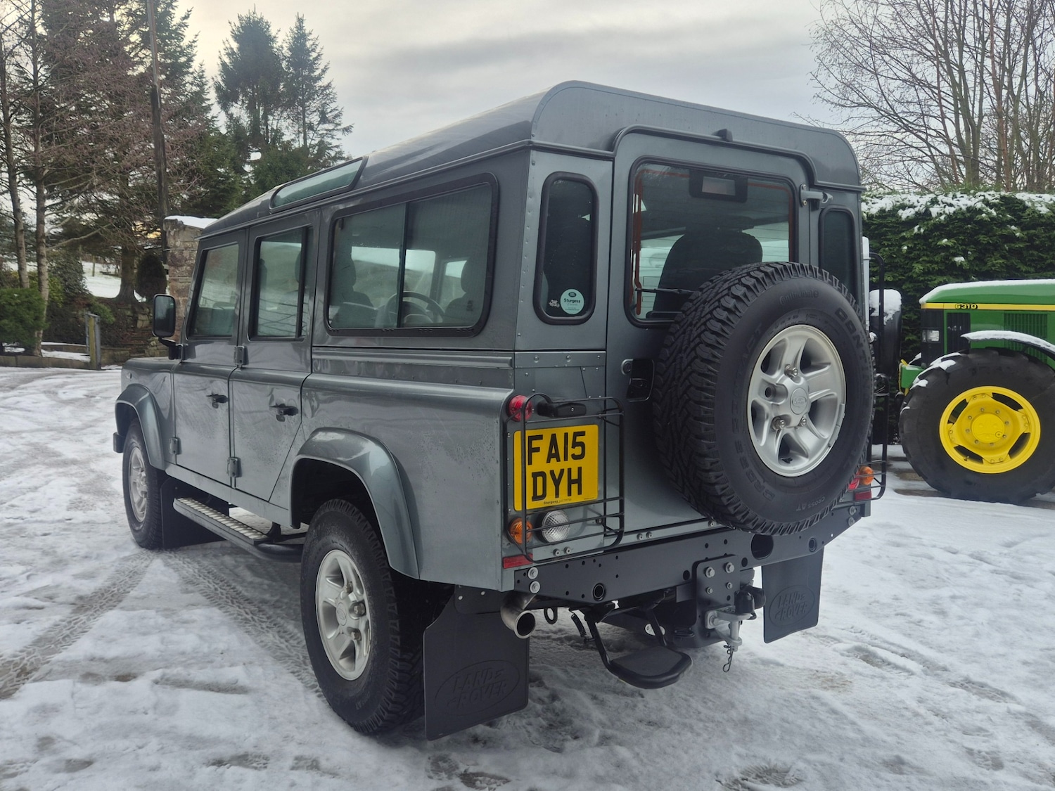 Used Land Rover Defender 110 2015 for sale - 77116154: Photo 3