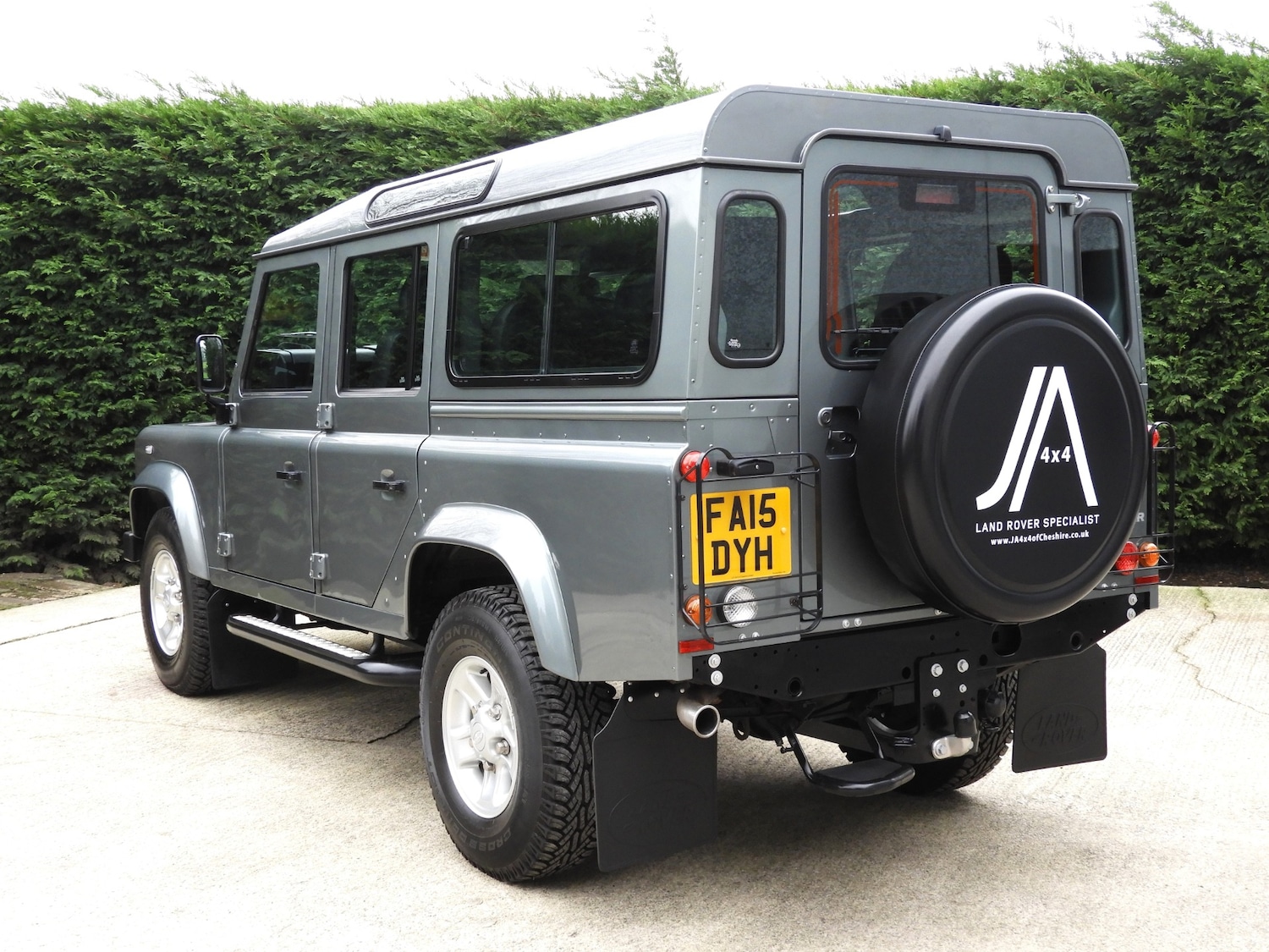 Used Land Rover Defender 110 2015 for sale - 77116154: Photo 6