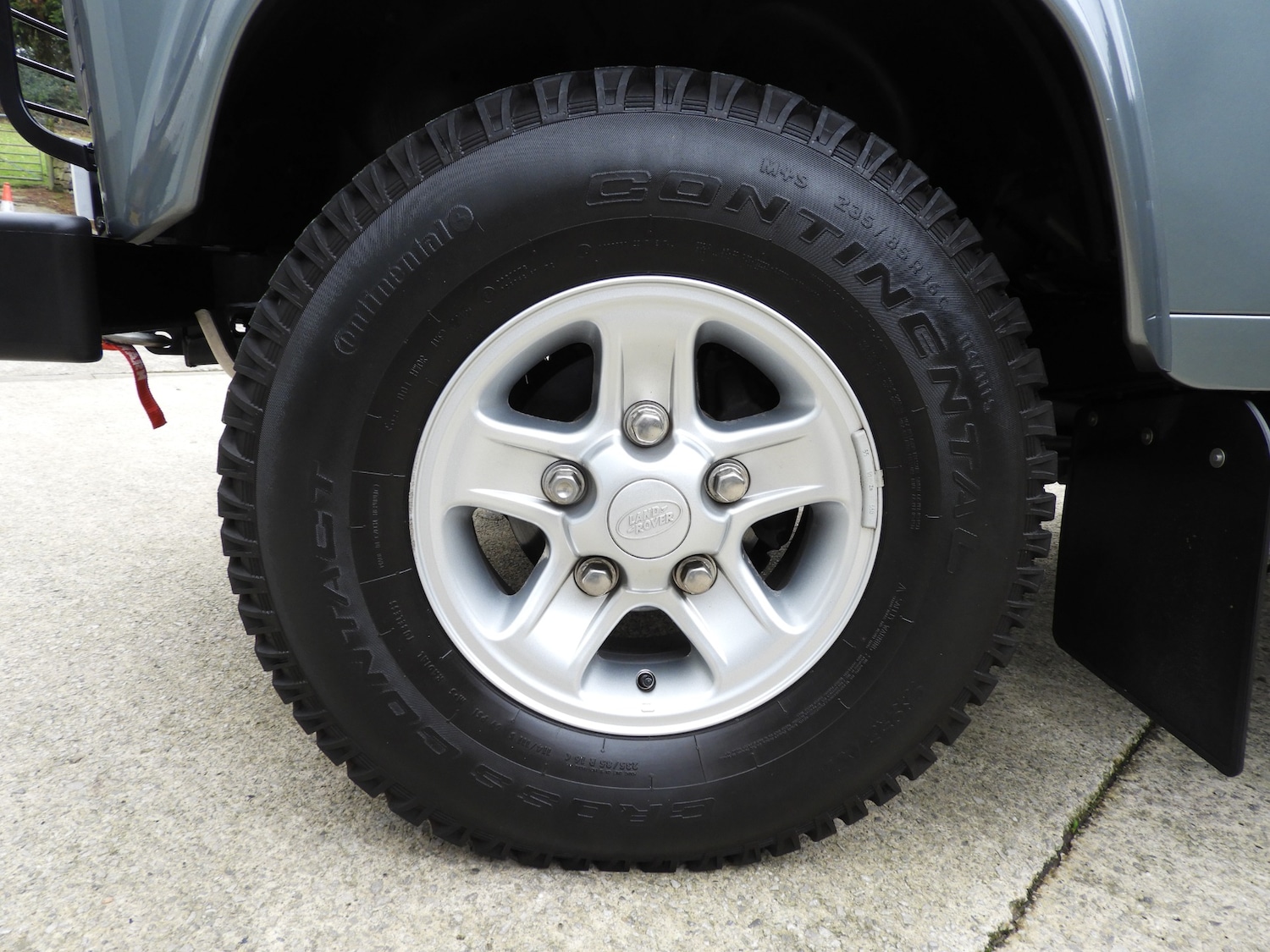 Used Land Rover Defender 110 2015 for sale - 77116154: Photo 8