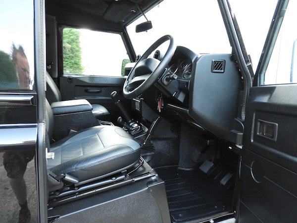 Used Land Rover Defender 90 2015 for sale - 75629464: Photo 12