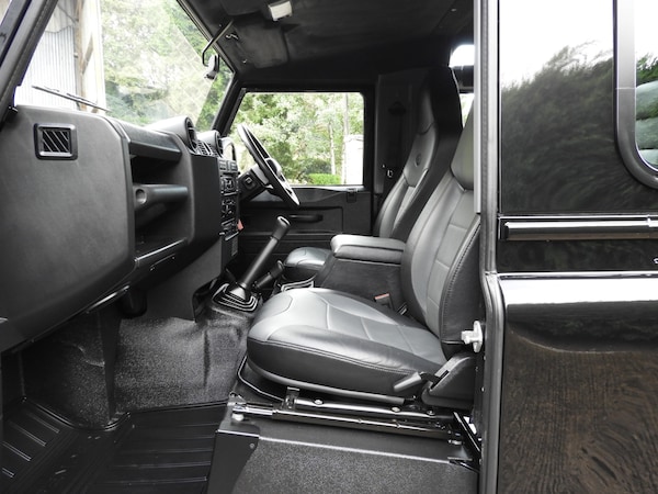 Used Land Rover Defender 90 2015 for sale - 75629464: Photo 14