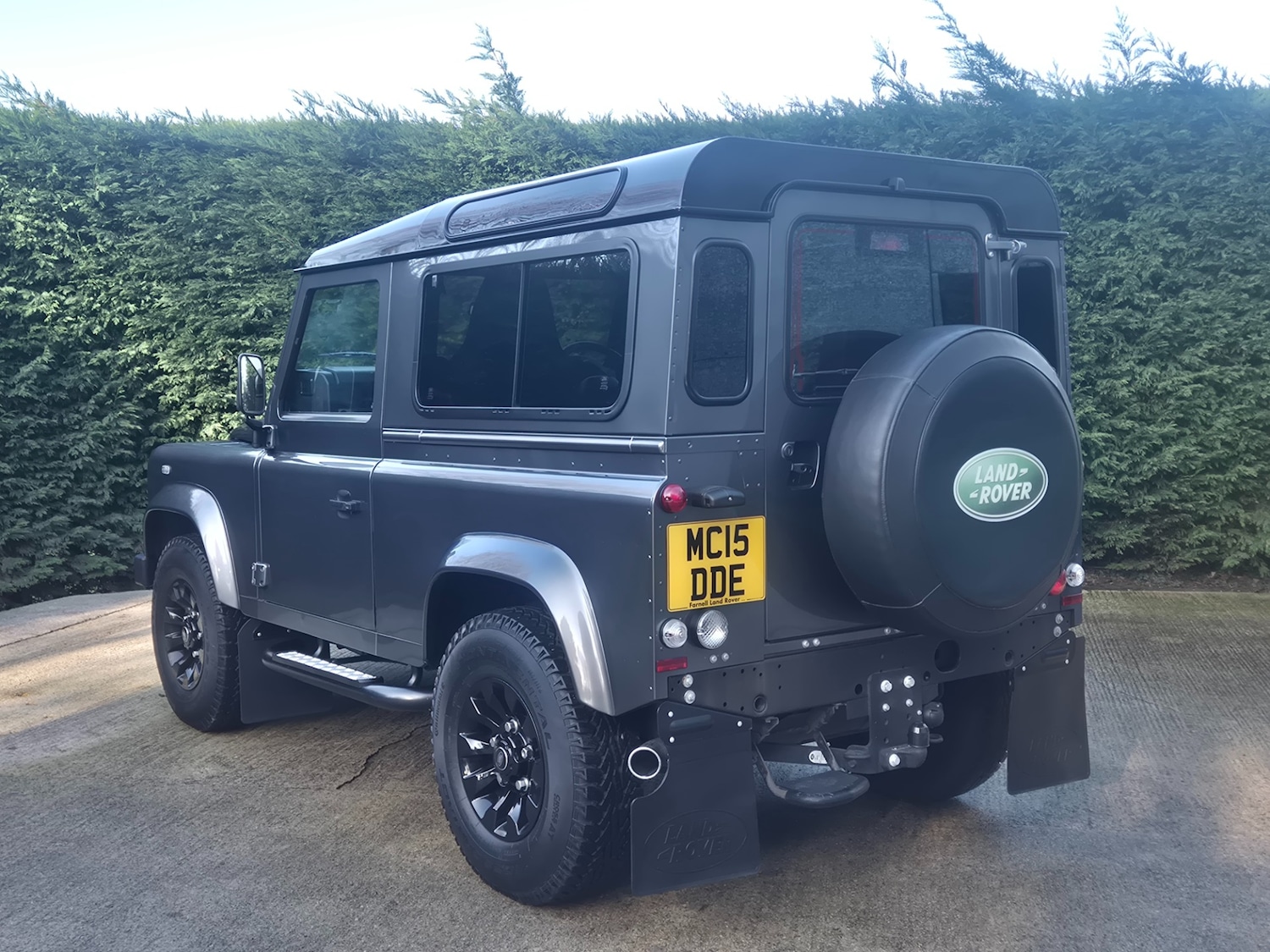 Used Land Rover Defender 90 2015 for sale - 77353674: Photo 5