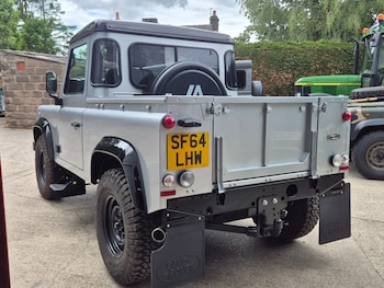 Used Land Rover Defender 90 2015 for sale - 78556231: Photo