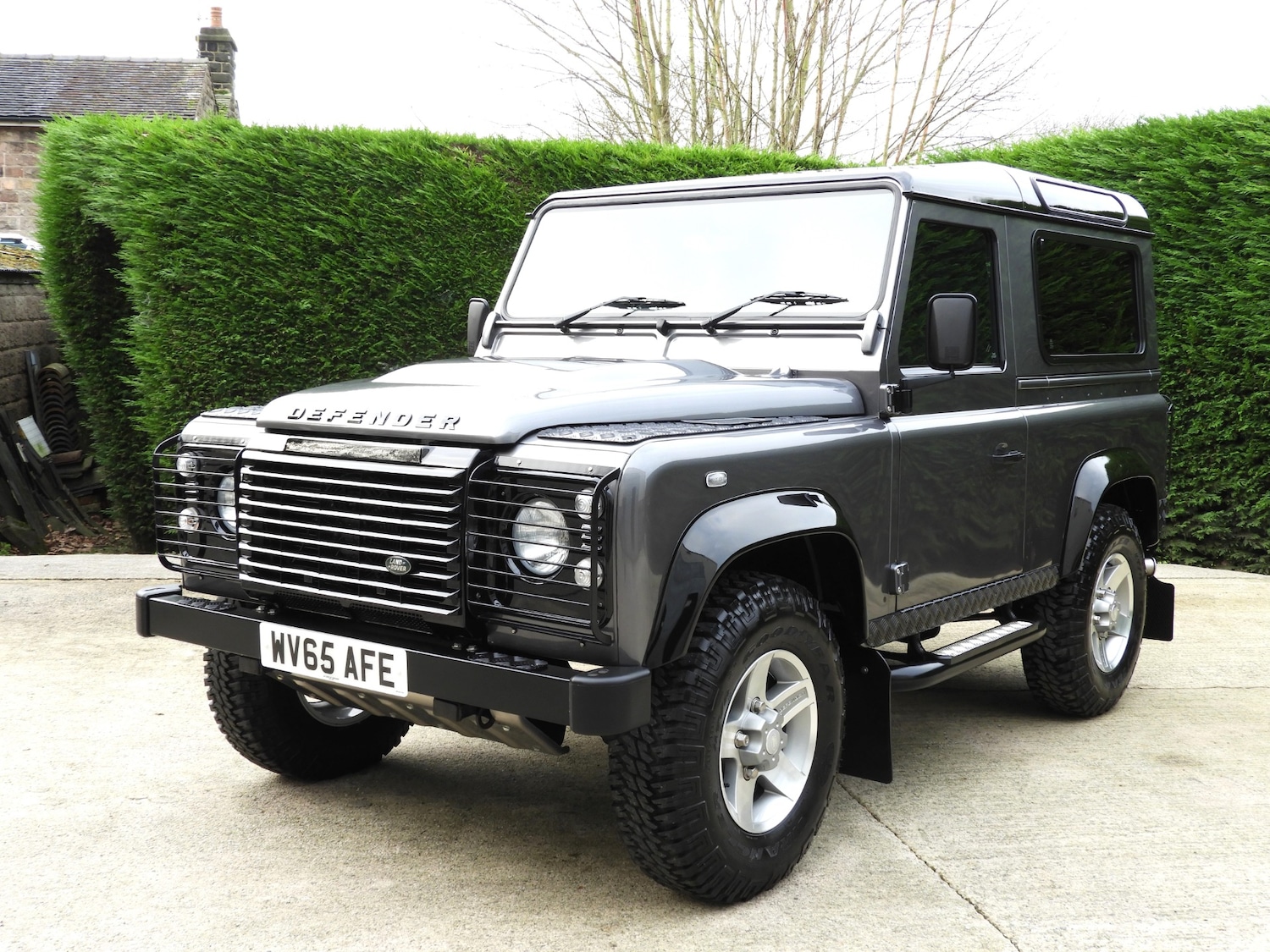 Used Land Rover Defender 90 2015 for sale - 76120392: Photo 2