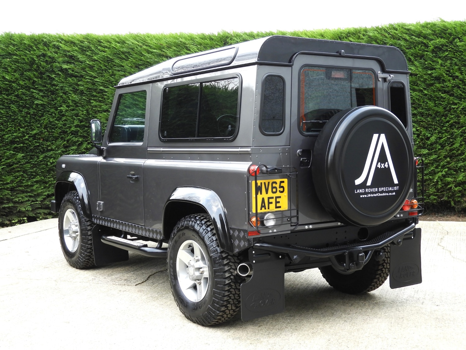 Used Land Rover Defender 90 2015 for sale - 76120392: Photo 6