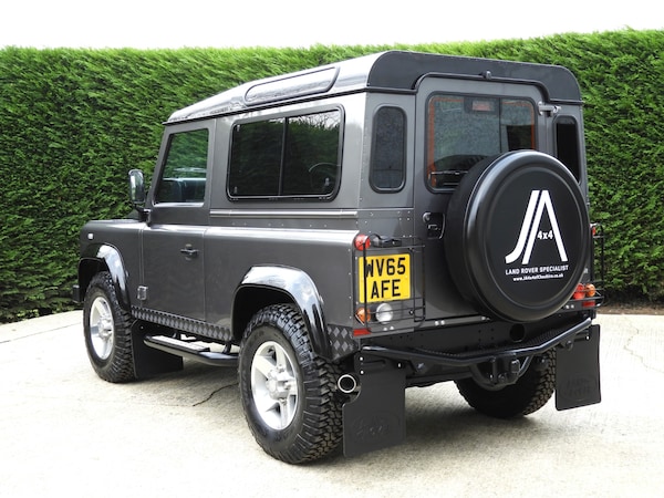 Used Land Rover Defender 90 2015 for sale - 76120392: Photo 6
