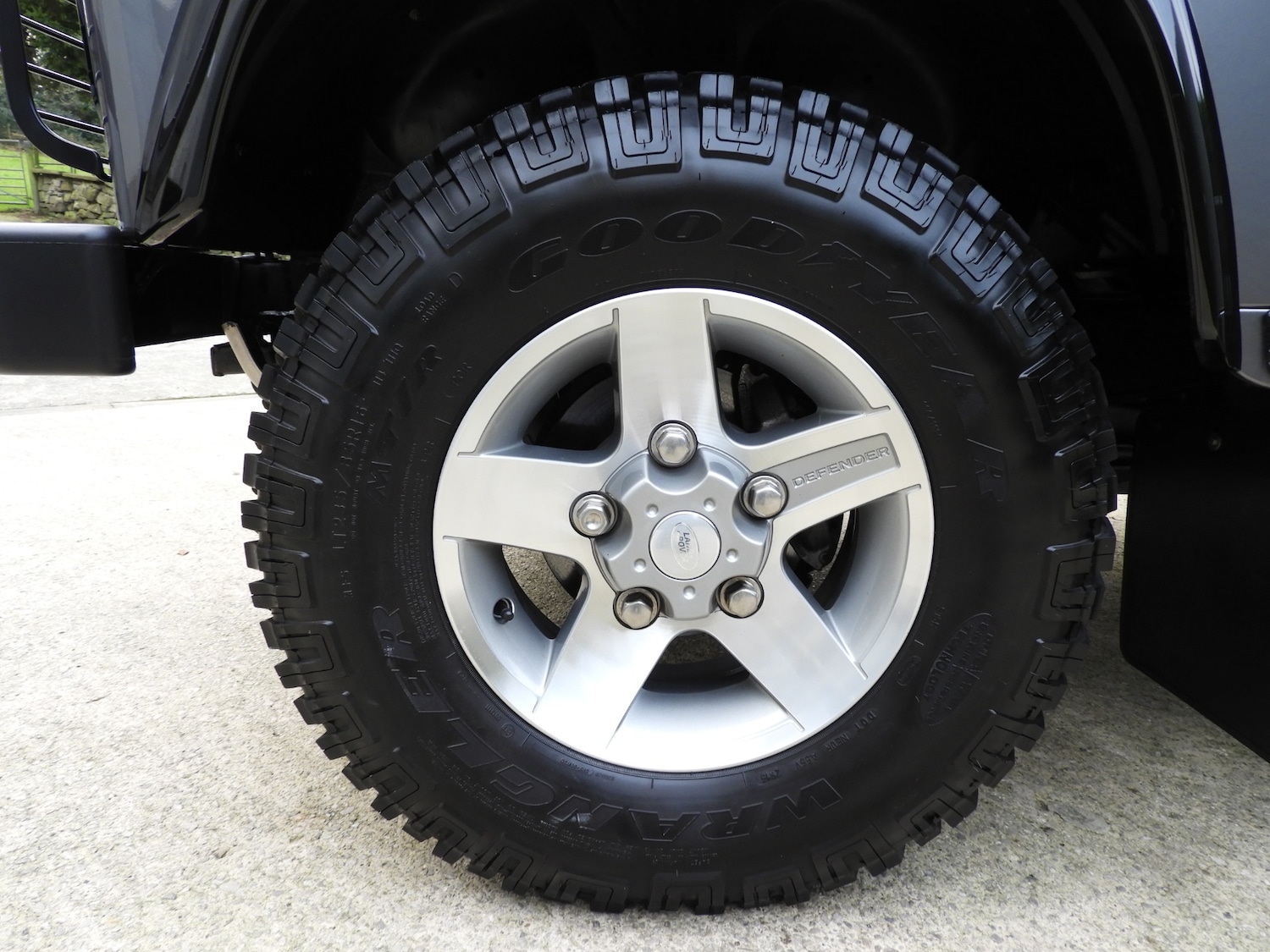 Used Land Rover Defender 90 2015 for sale - 76120392: Photo 8