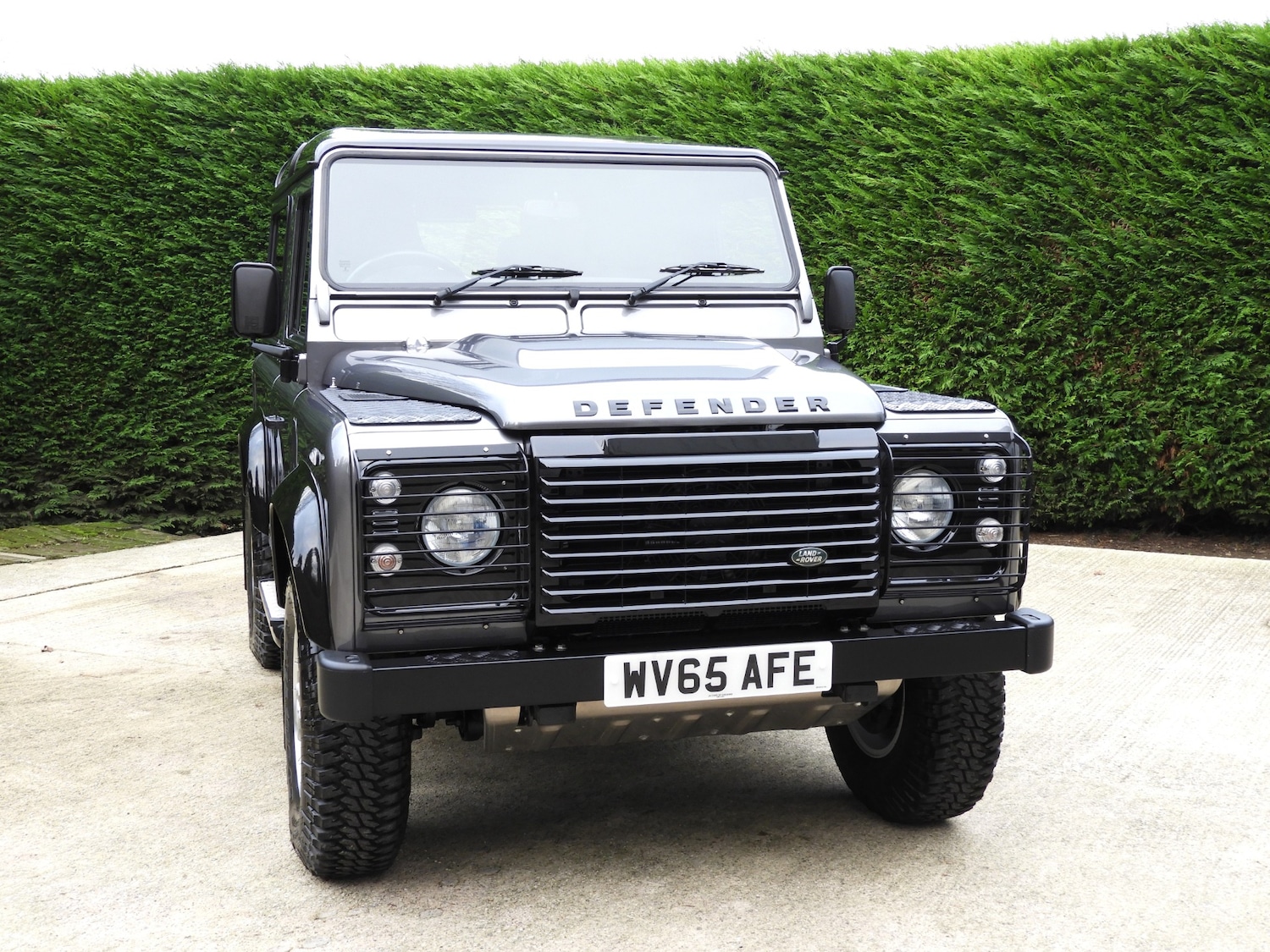 Used Land Rover Defender 90 2015 for sale - 76120392: Photo 9