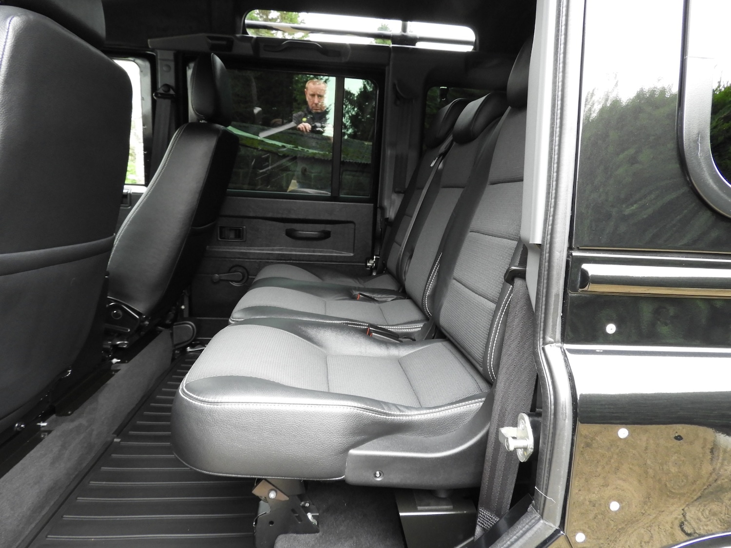 Used Land Rover Defender 110 2015 for sale - 76497601: Photo 14