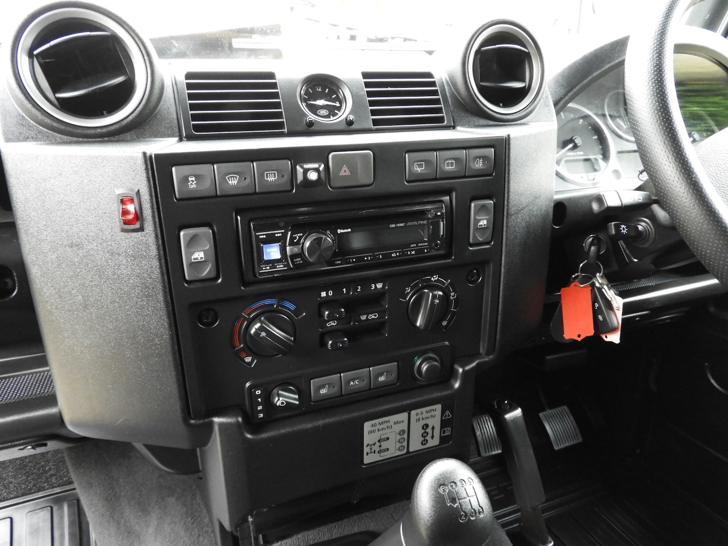 Used Land Rover Defender 110 2015 for sale - 76497601: Photo 18