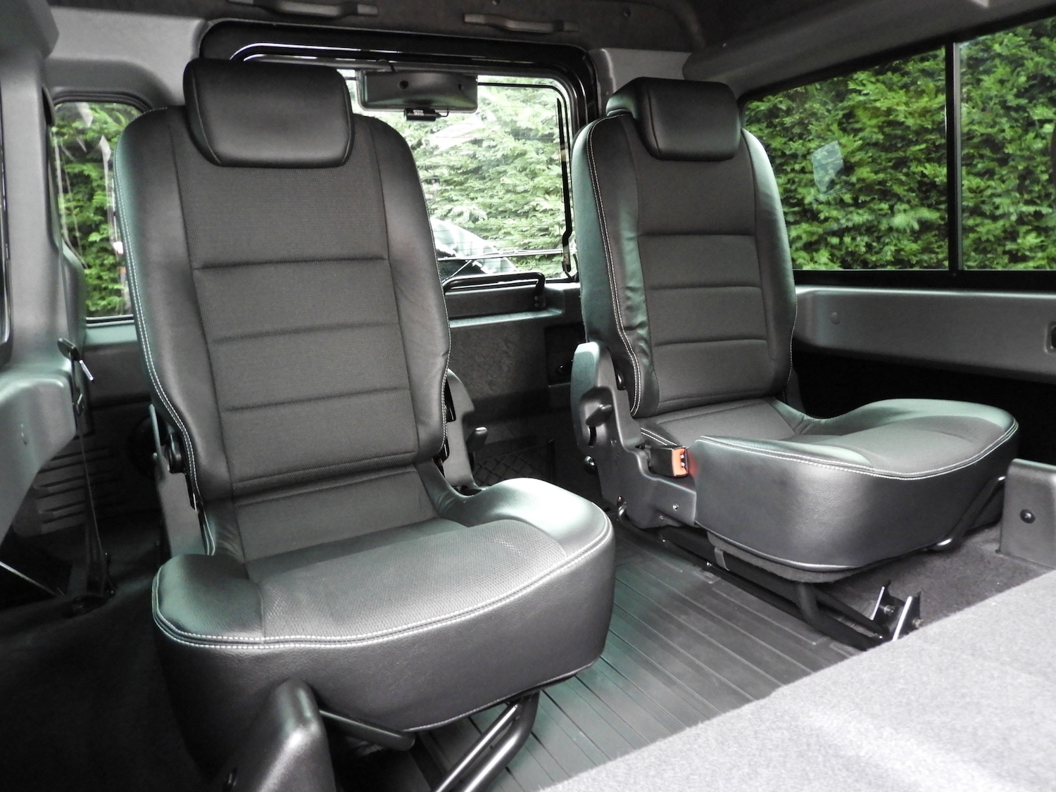 Used Land Rover Defender 110 2015 for sale - 76497601: Photo 19